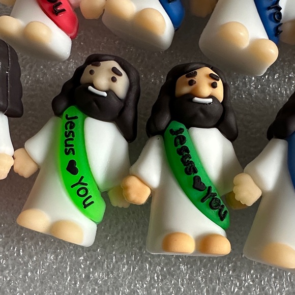 Jesus ❤️ You Qty 35 Little Jesus Figurines Everyone Needs a Little Jesus NWOT - Picture 9 of 12
